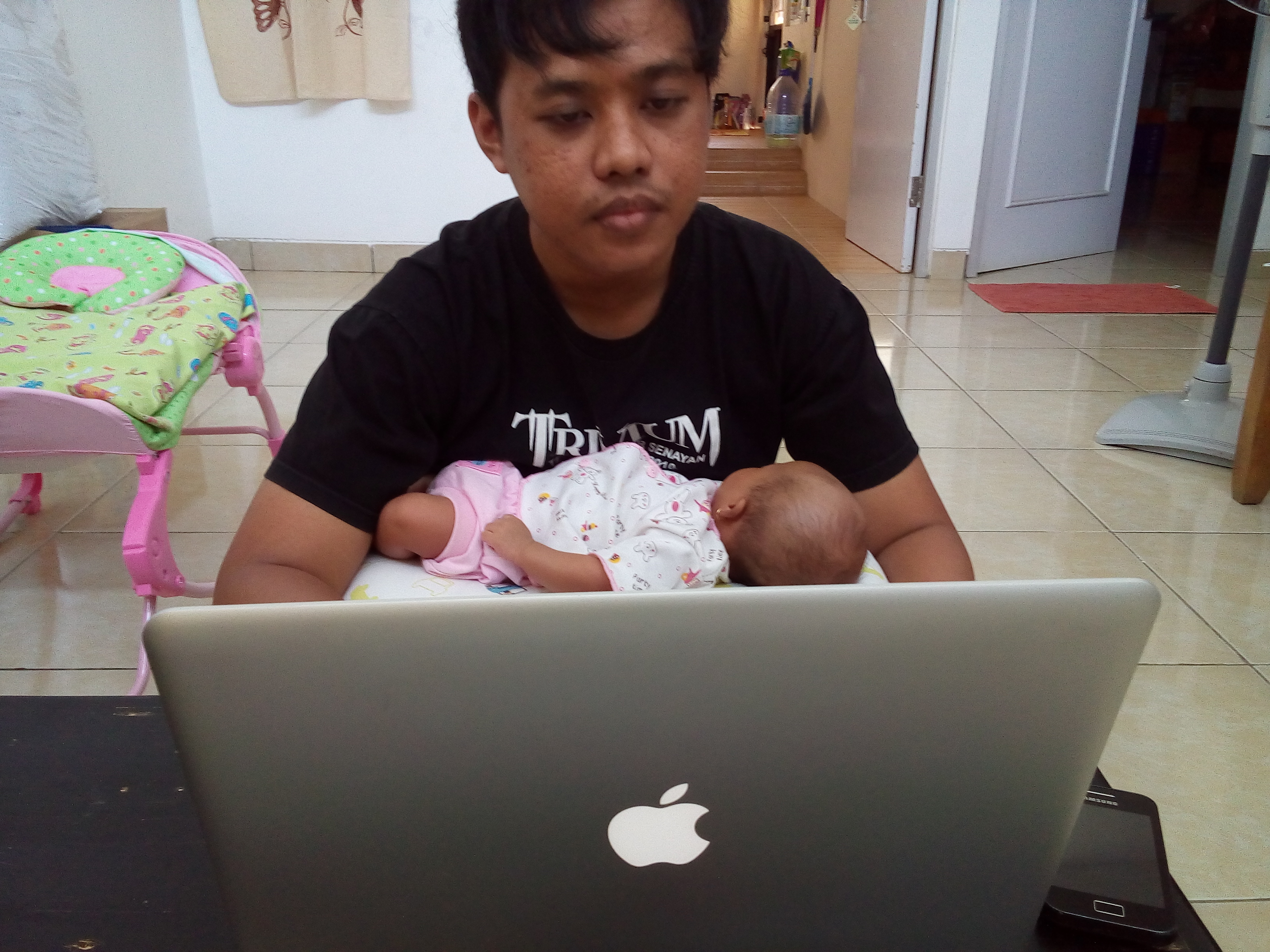 macbook dan haura